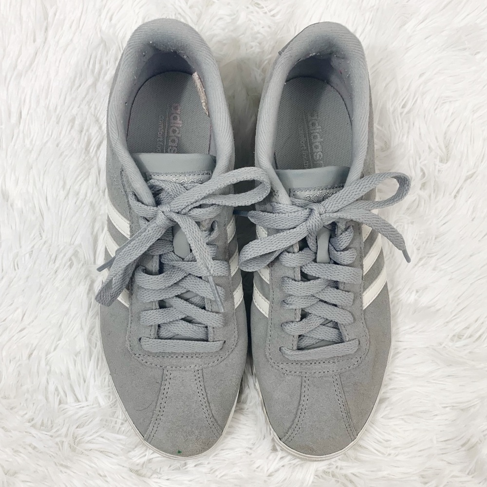ADIDAS • Gray Tennis Shoes Size 7.5